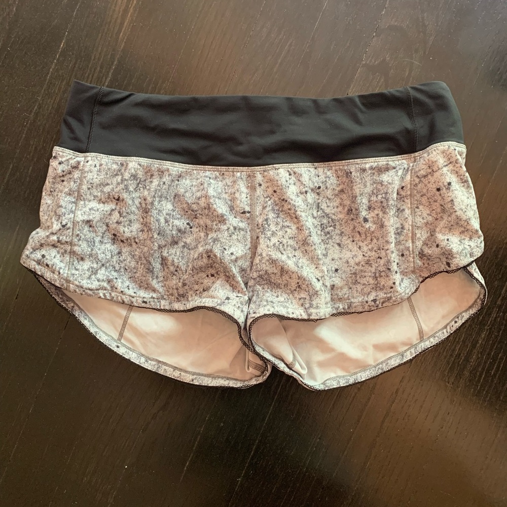 Black and white lululemon patterned shorts